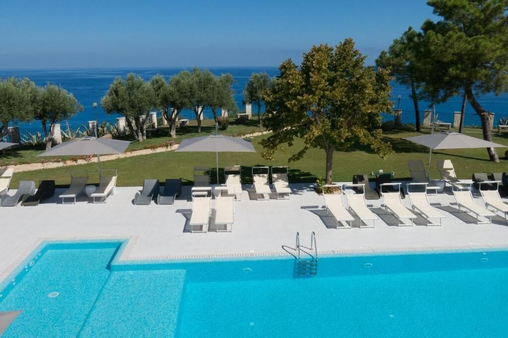 Tui Blue Tropea 20/44