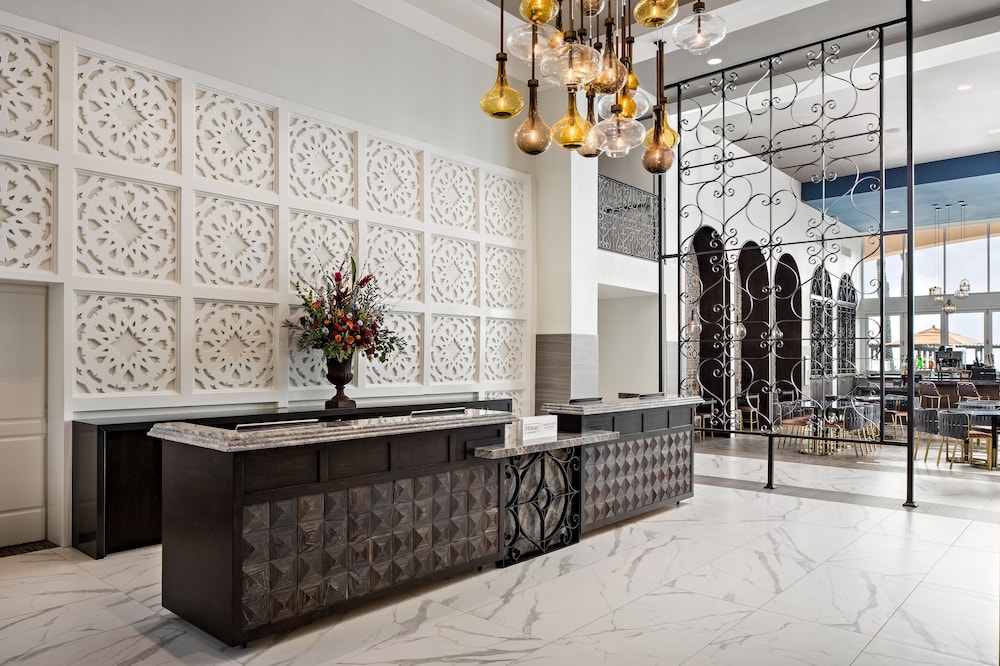 The Cassara Carlsbad Tapestry Collection By Hilton 8/63