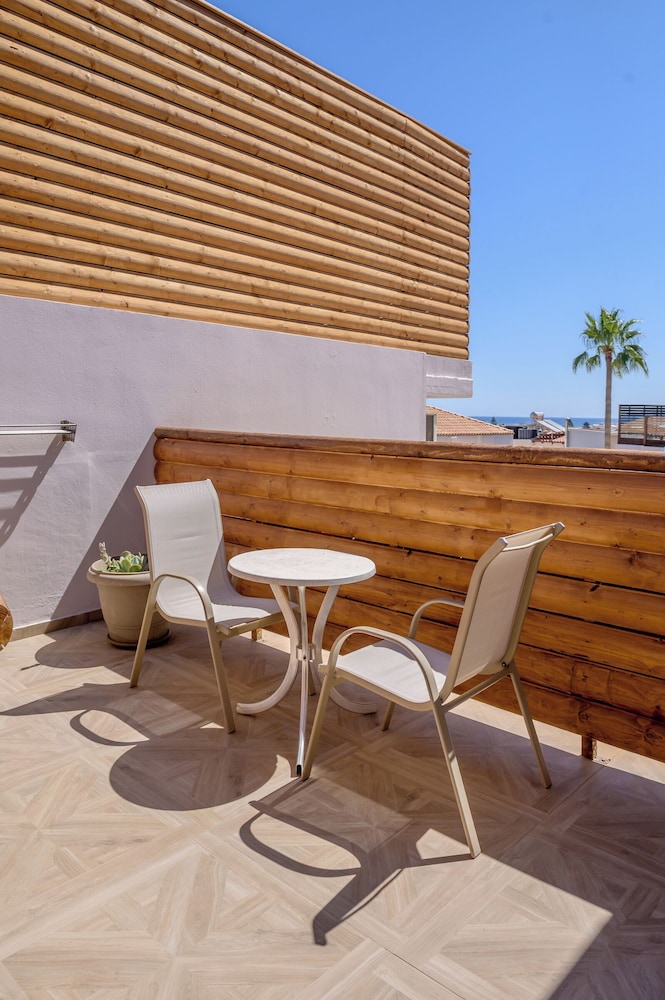 Katrin Suites - Adults Only 24/50