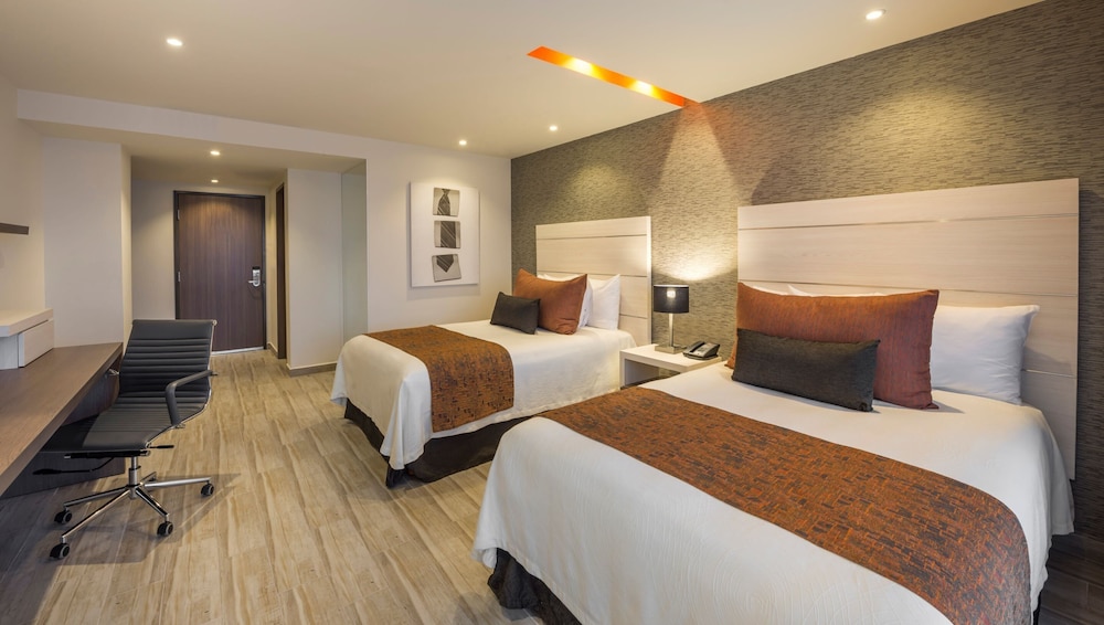 Real Inn Celaya 12/65