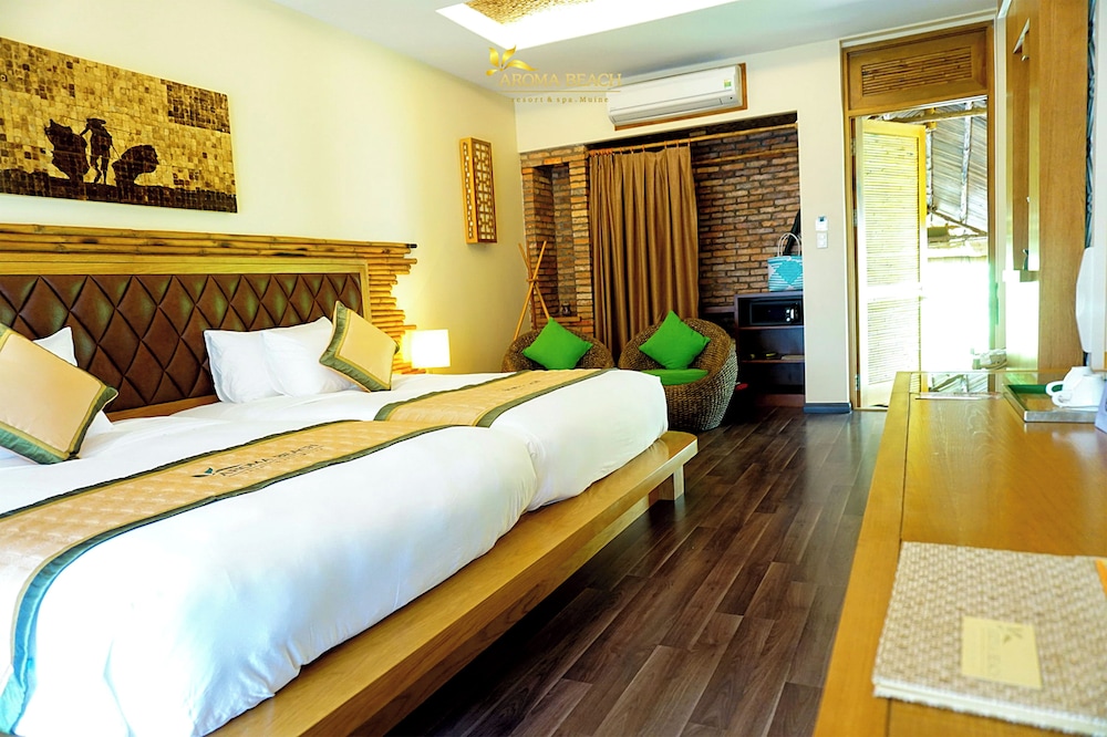 BUNGALOW, DOUBLE OR TWIN BED, SEA VIEW