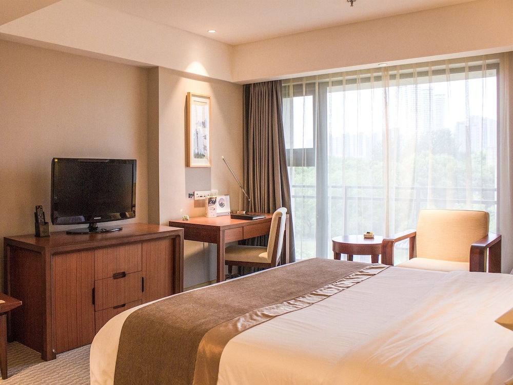 Jinling Riverside Hotel 10/39
