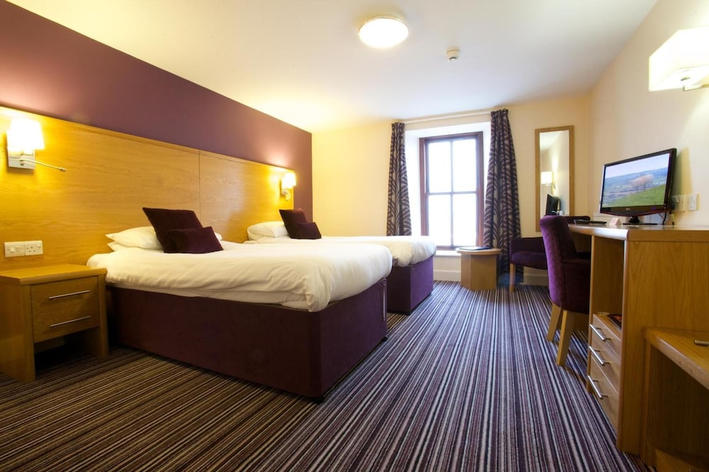Ayre Hotel 9/40