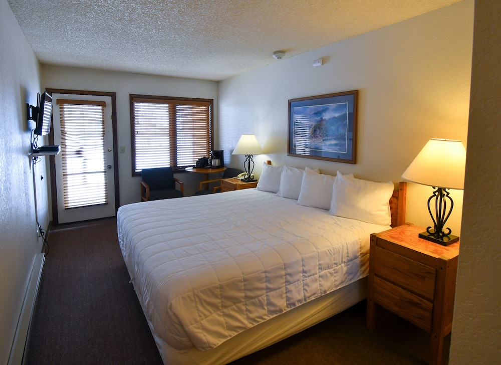 Inn at SilverCreek 25/75