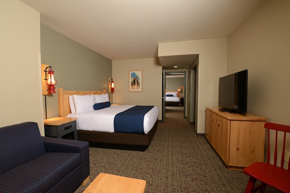 Great Wolf Lodge Colorado Springs 7/54