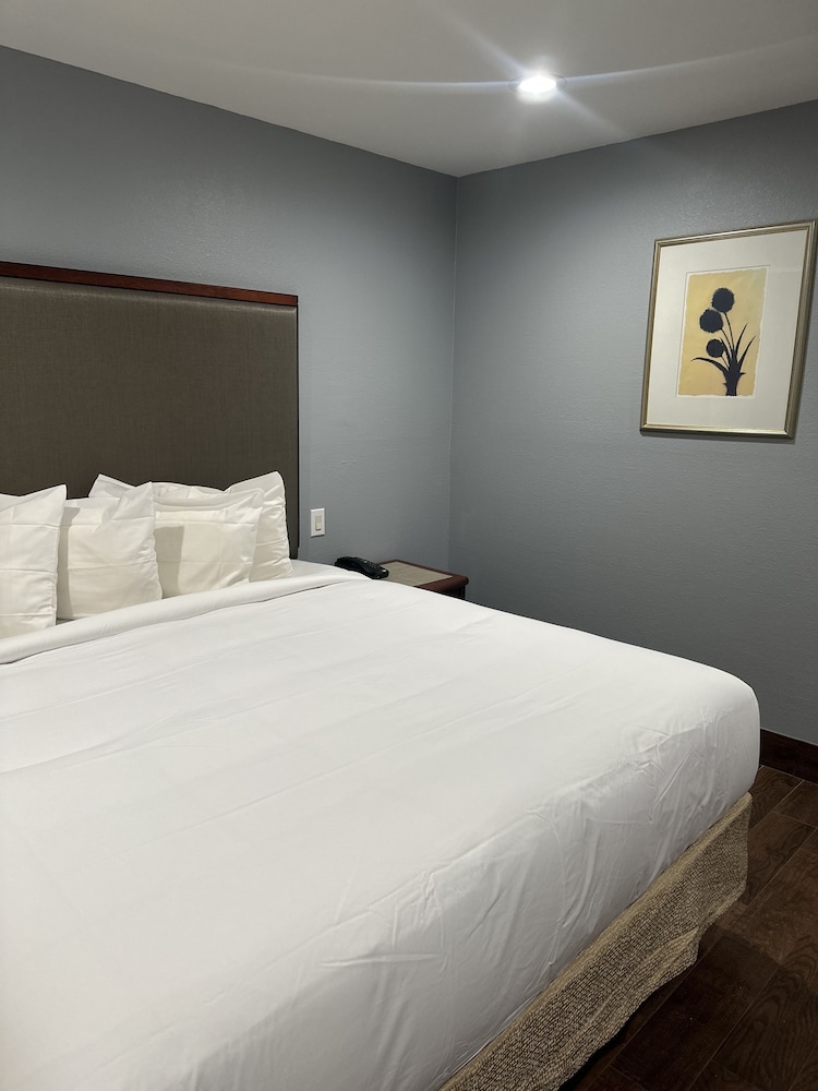 Seaside Inn & Suites 10/43