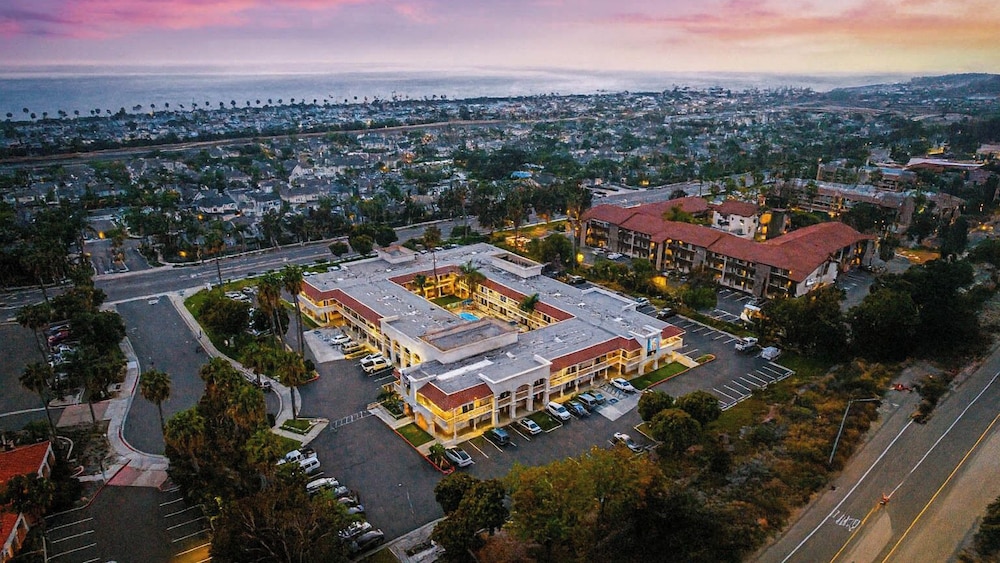 Motel6 Carlsbad, CA Beach 34/50