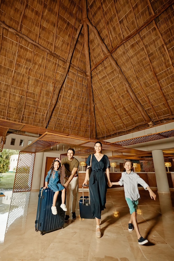 Family Selection At Grand Palladium Vallarta Resort Spa All Inclusive 18/50