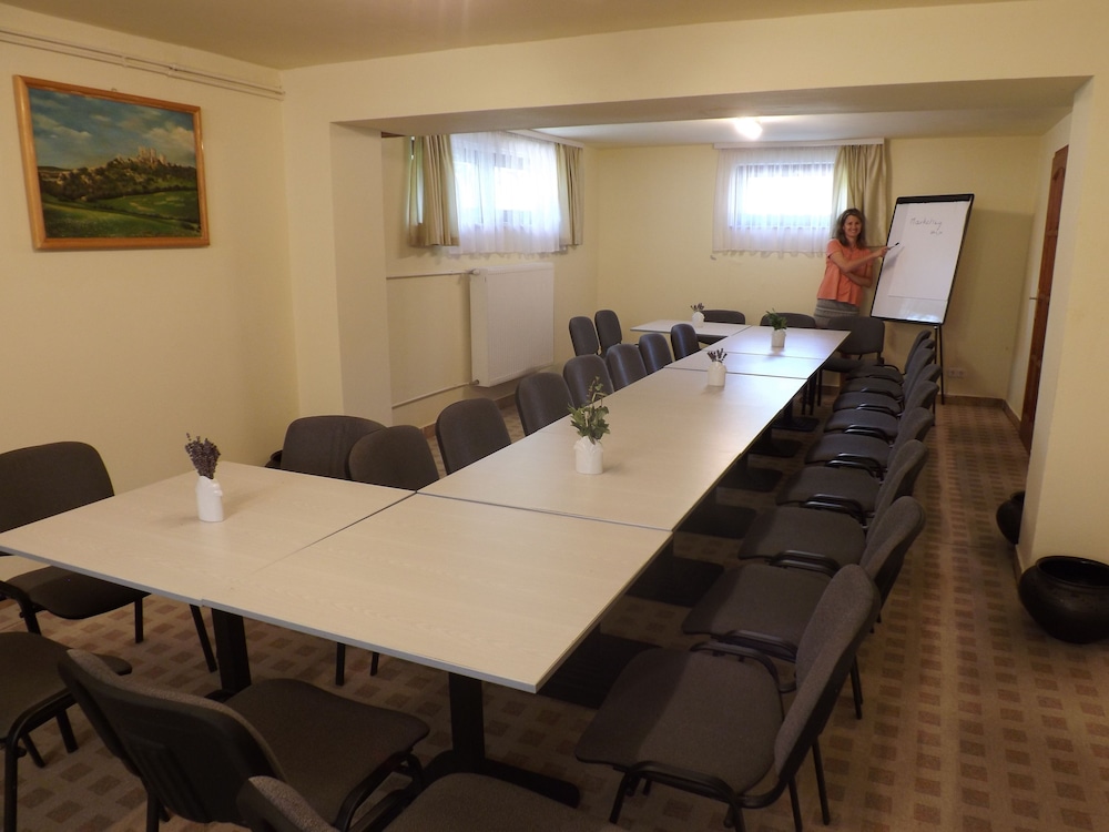 Helios Hotel Pension 57/73
