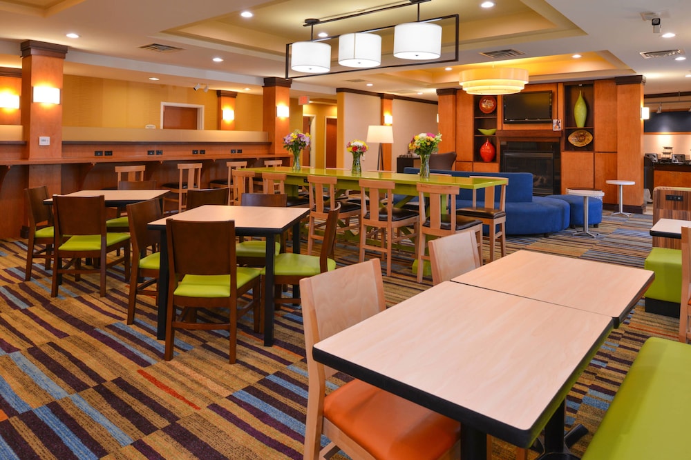 Fairfield Inn And Suites By Marriott Ft Pierce 27/50