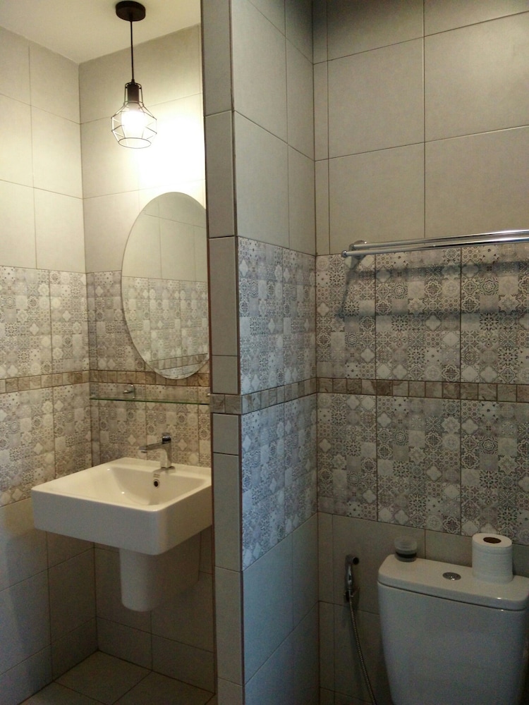 Namamema Boutique Hotel 64/70