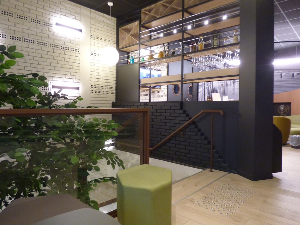 Escatel Hotel 8/60