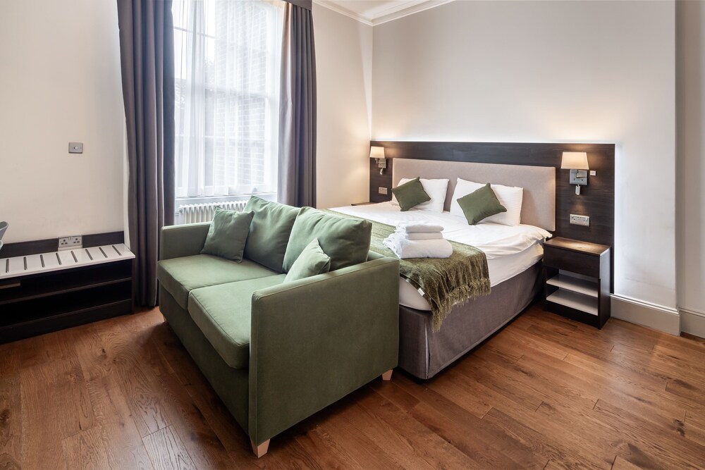 Notting Hill House 11/61