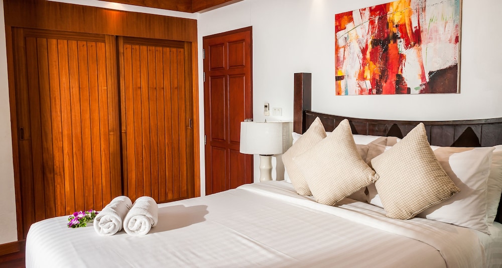 Samui Beach Village 25/50