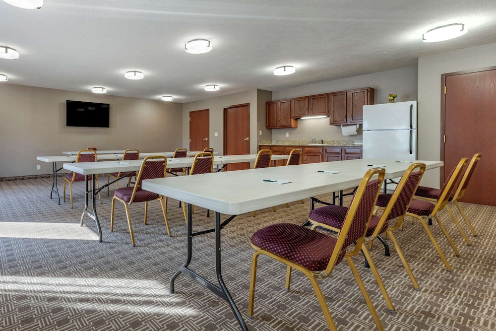 Quality Inn Dover OH 35/42