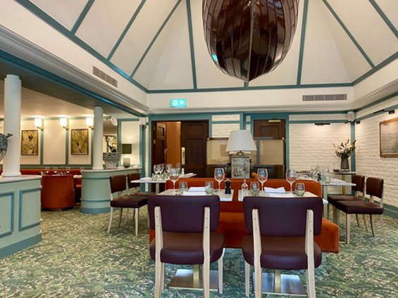 Red Lion Hotel 37/45