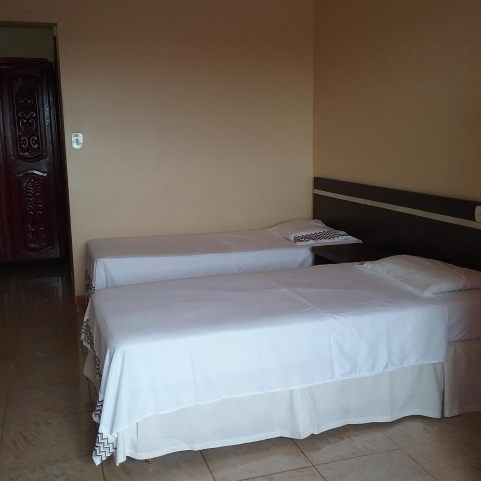 غرفة كبيرة بسريرين منفصلين، Hotel Saint Paul 4/10