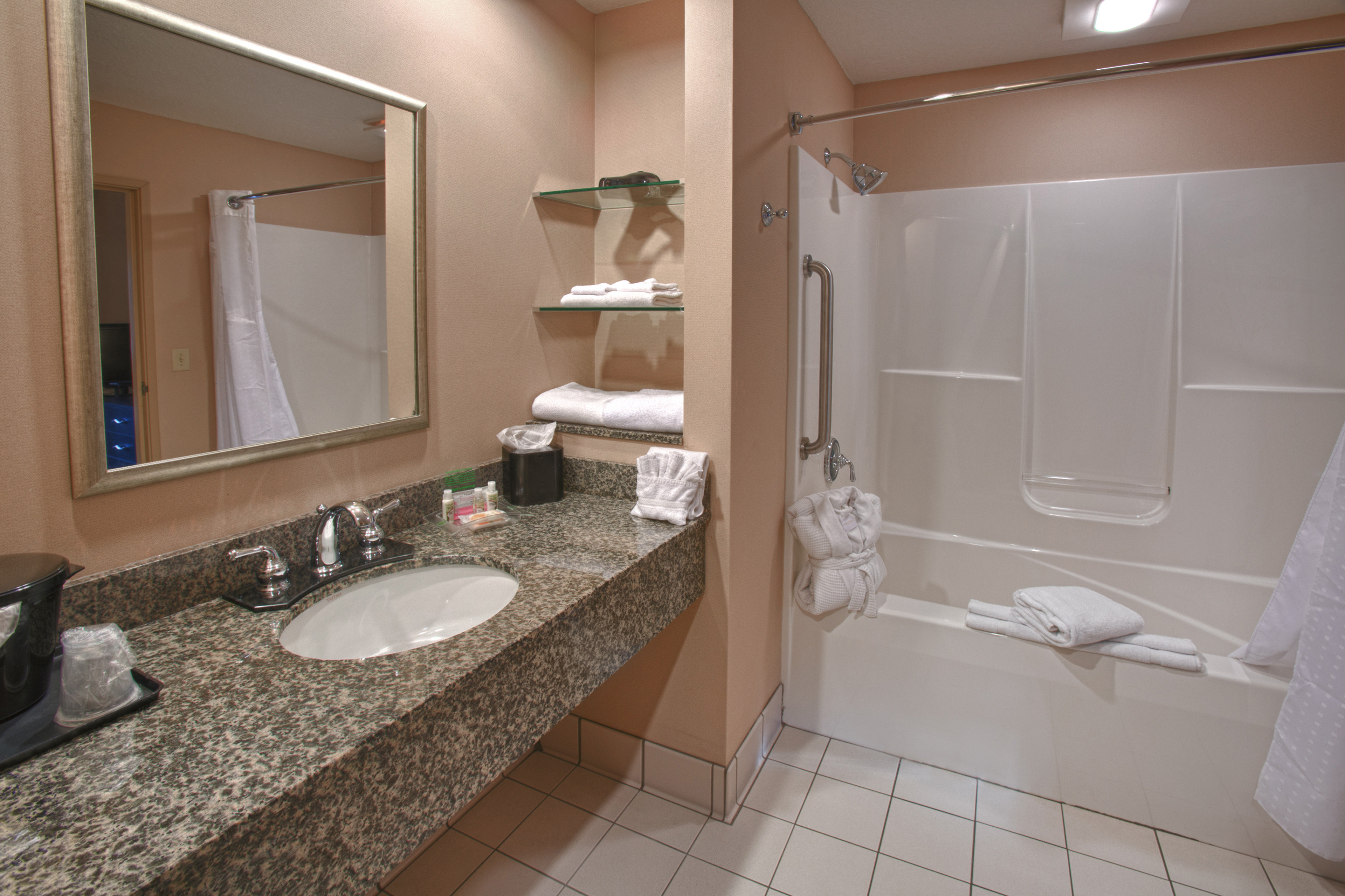 Holiday Inn Hotel Suites St Paul Ne Lake Elmo 78/80