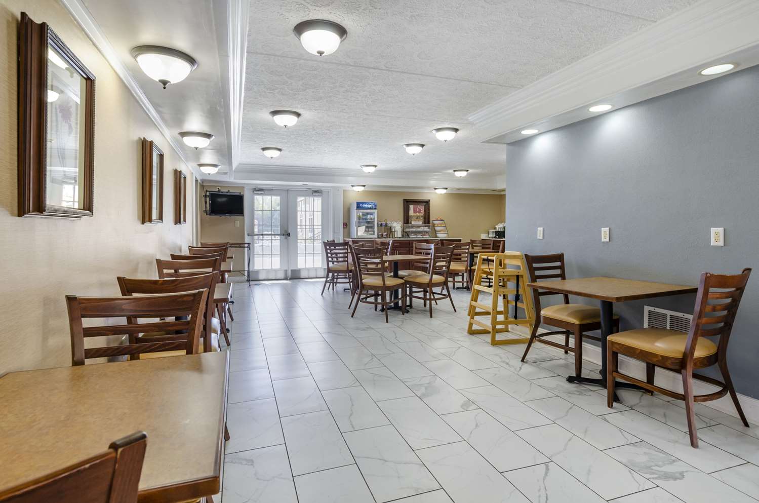 restaurant cafeteria