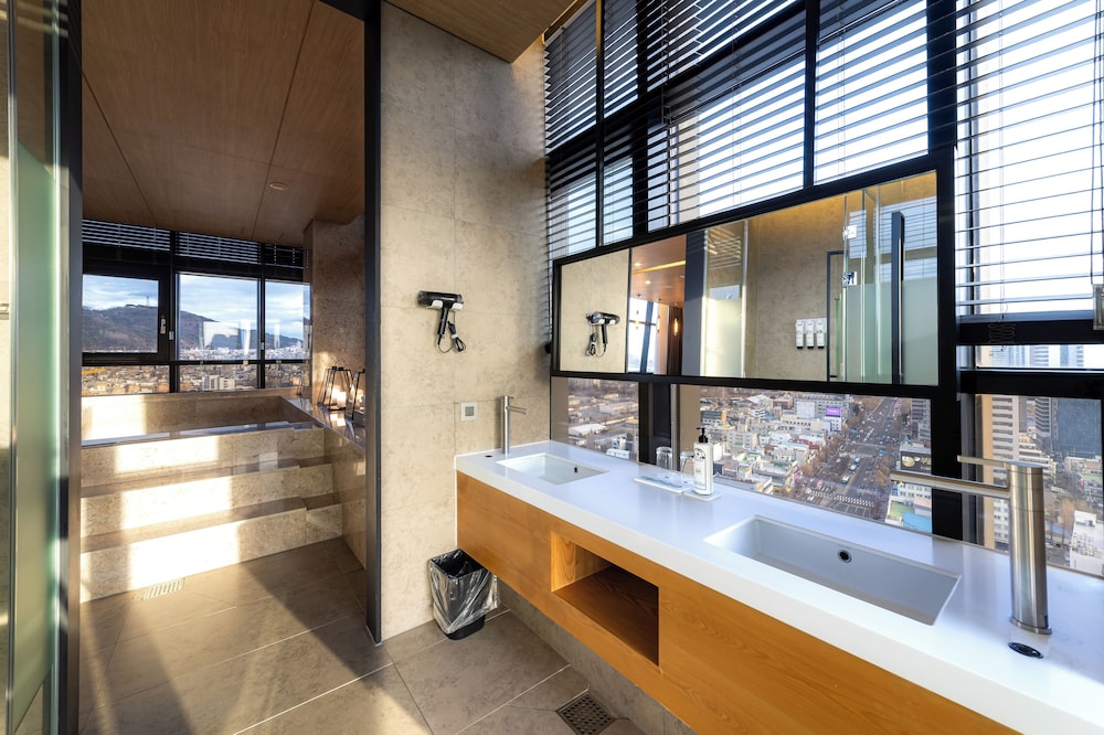 Hotel The Designers Seoul Station 49/50