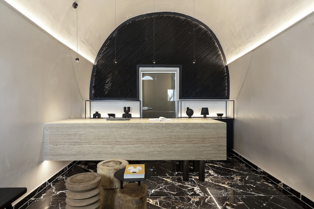 Hom Santorini - Adults Only 6/49