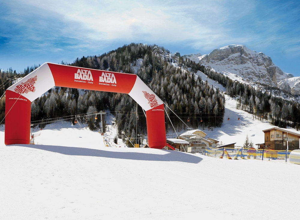 Th Corvara Greif Hotel 54/57