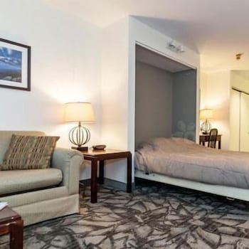 Grand Summit Hotel At Attitash 21/64