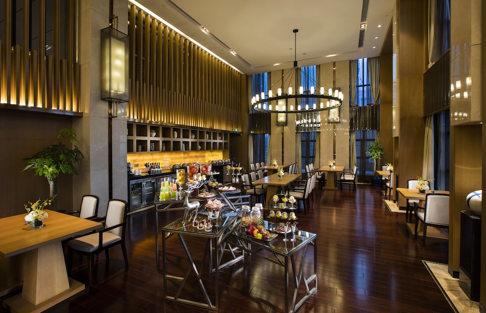 Crowne Plaza Hefei Rongqiao 32/50