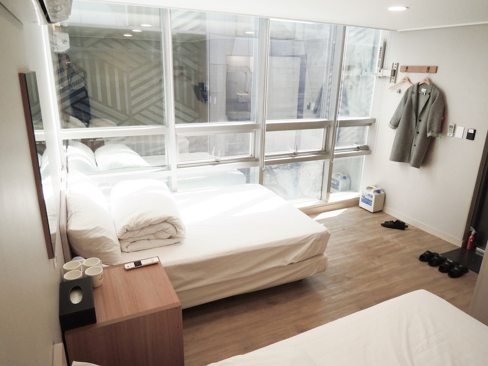 OYO Hostel Myeongdong 1 35/63