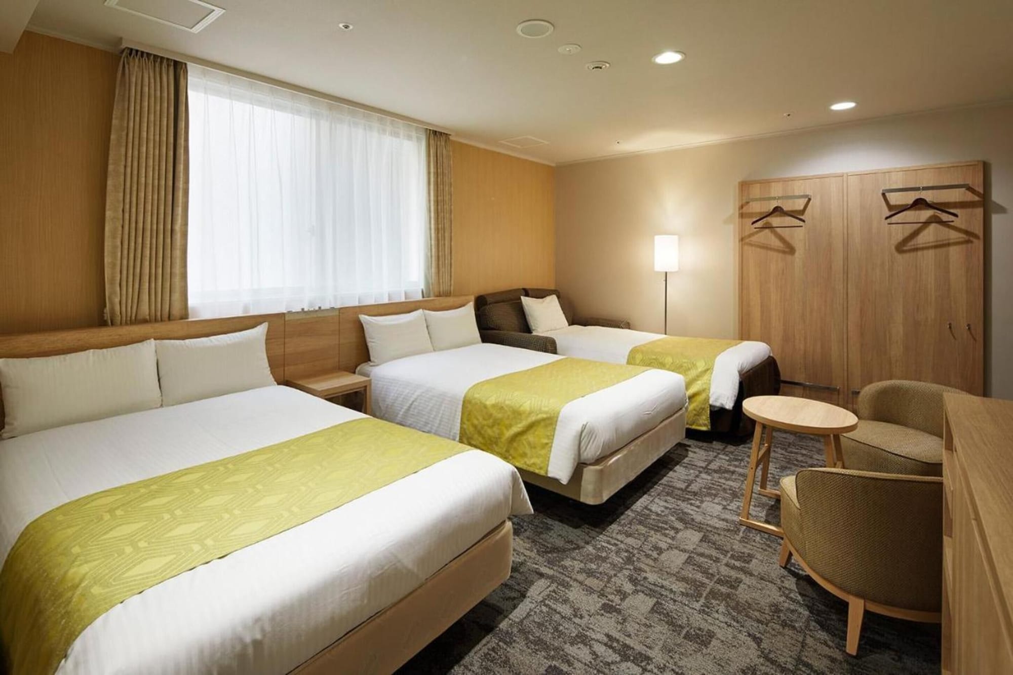 BASIC, TRIPLE, 3 BEDS