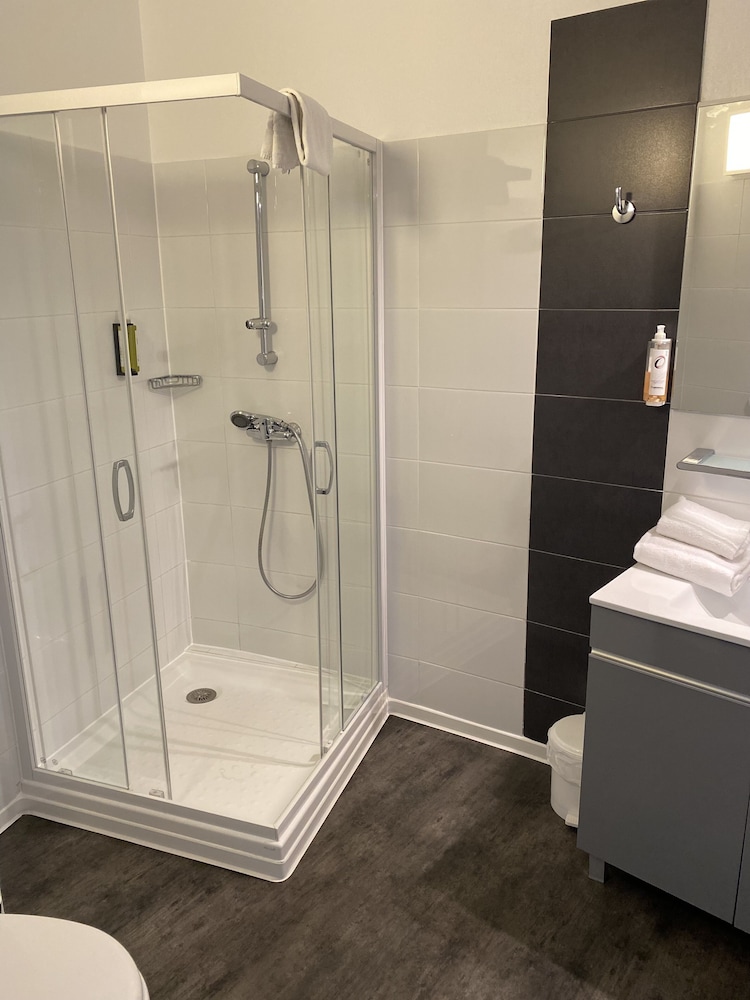 Hotel Les Domes - Perpignan Sud by Hosteletour 33/65