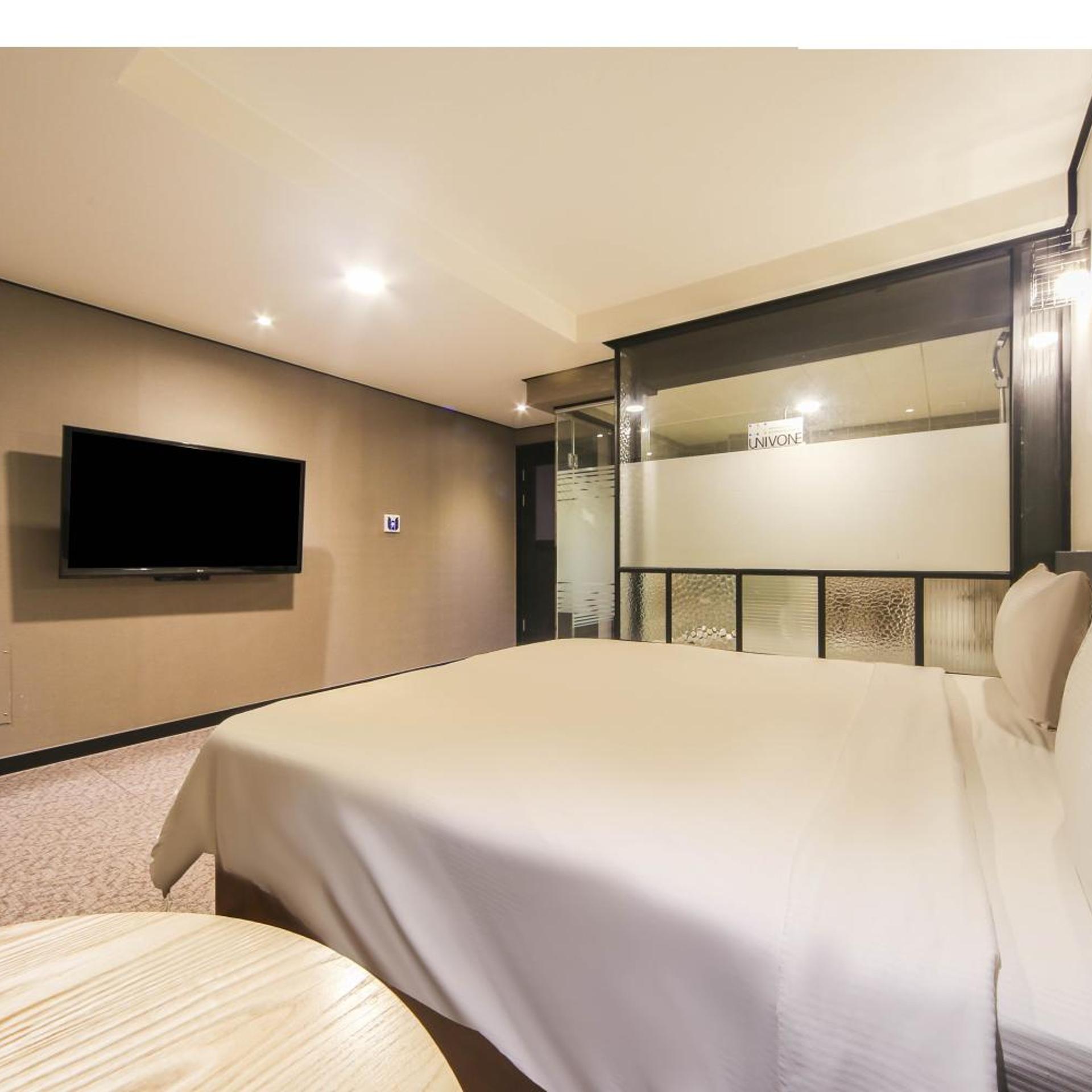 Deluxe, Double Bed, Elysee Hotel 2/10