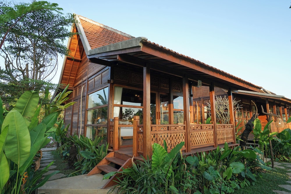 Ubud Art Resort (ex Uma D Mas Villa) 2/48
