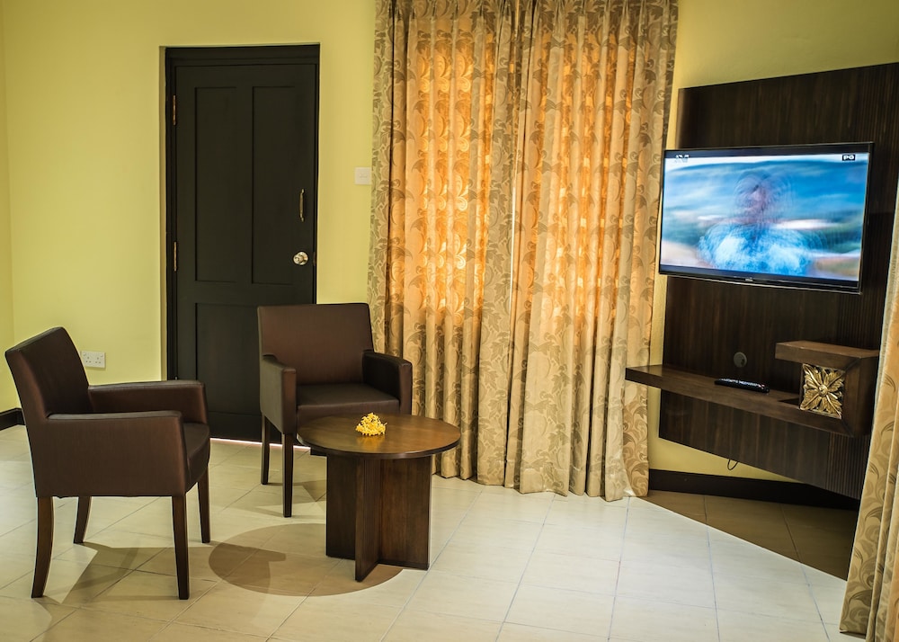 Oasis Hotel Restaurant & Spa 25/36