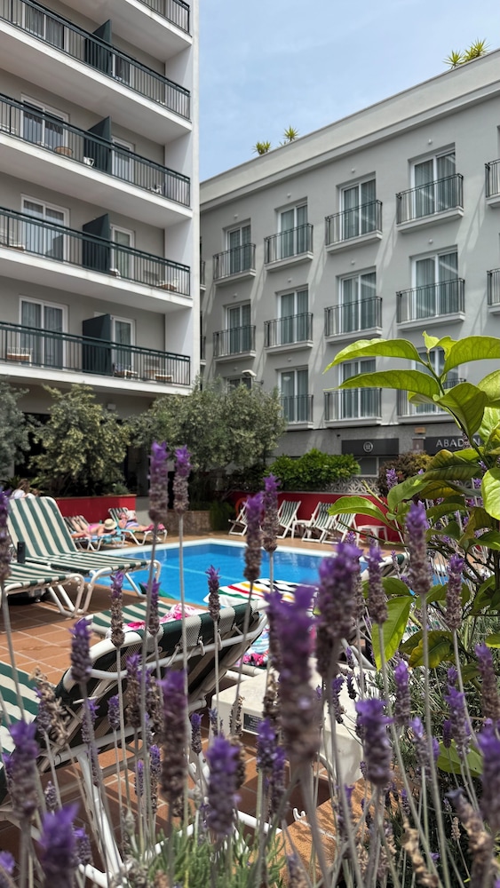 Aqua Hotel Bertran - Adults Only 72/78