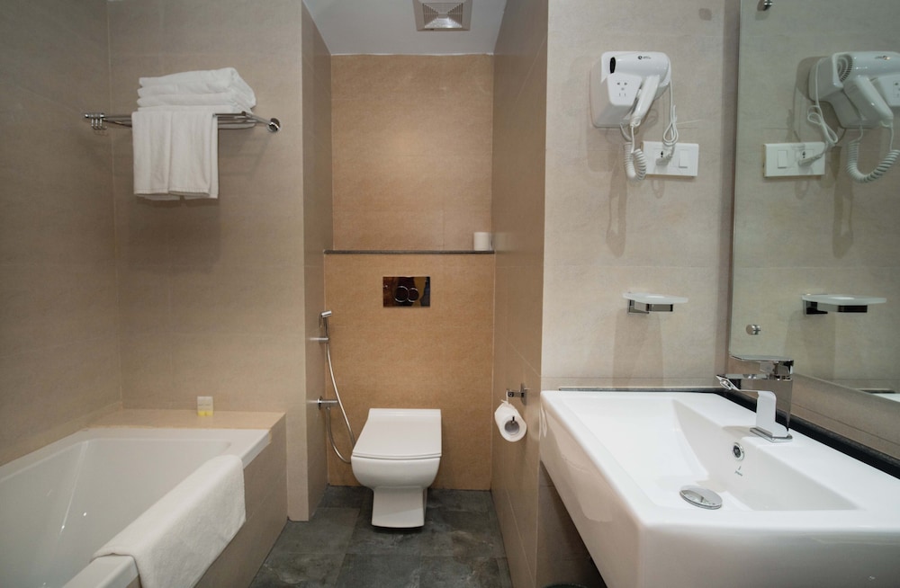Bar Peepal Resort 49/50