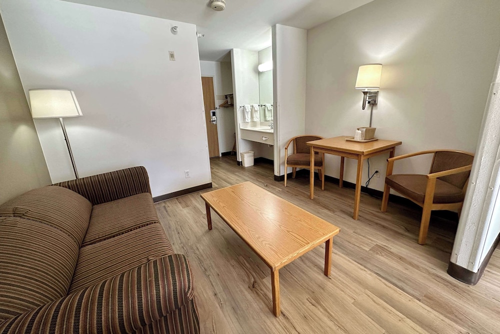 Wingate by Wyndham New Castle - Glenwood Springs 30/50