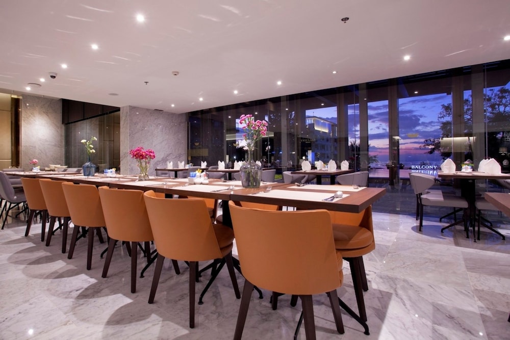 Balcony Seaside Sriracha Hotel Serviced Apartments 24/34