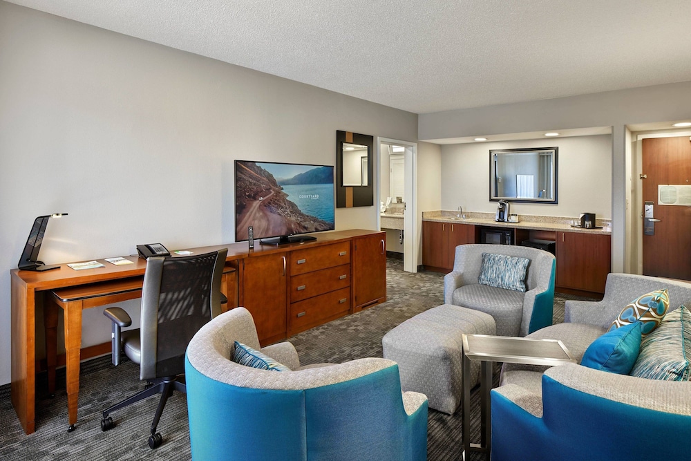 Courtyard by Marriott Philadelphia Langhorne 33/47