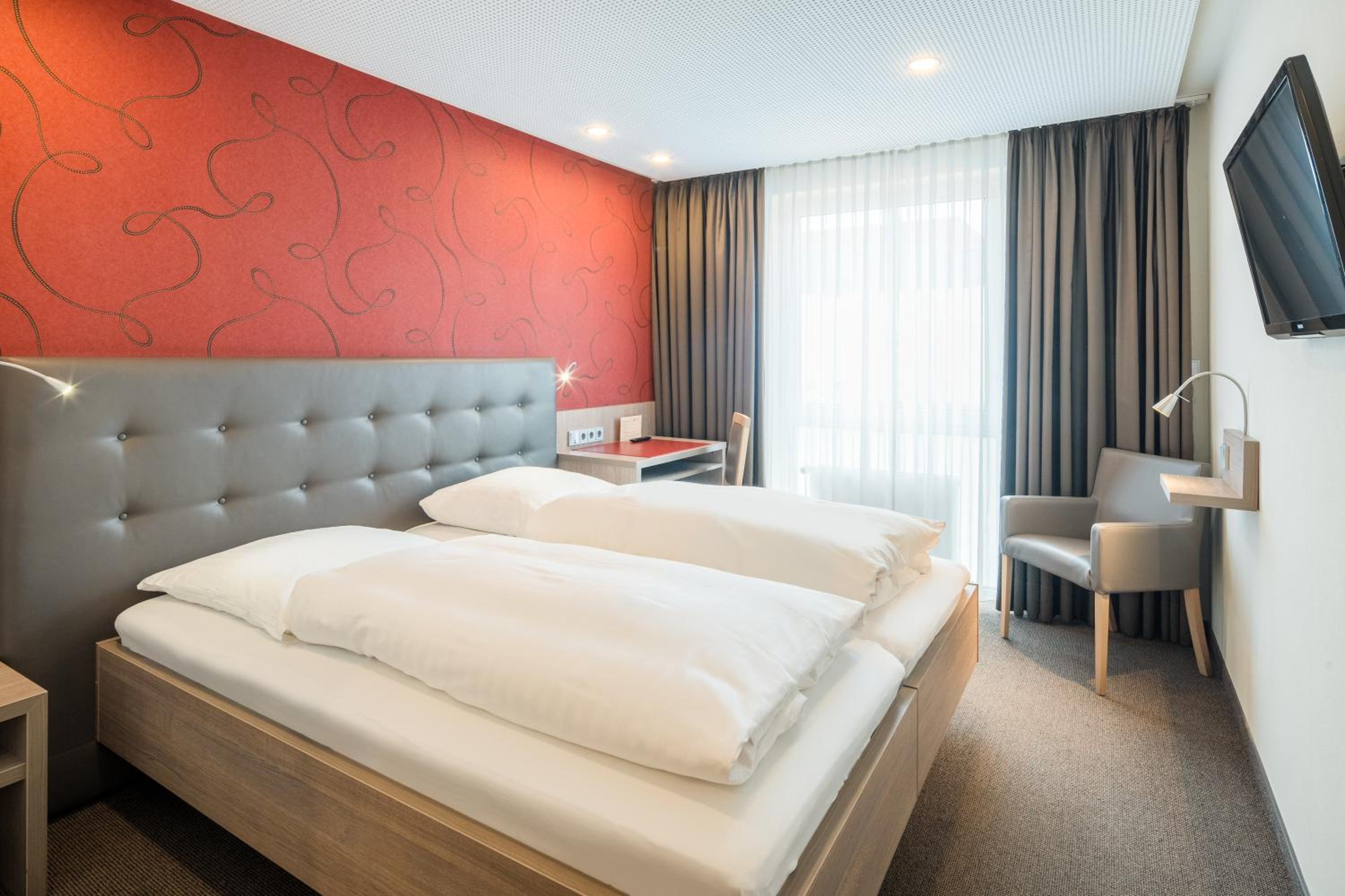 Room, Double Bed