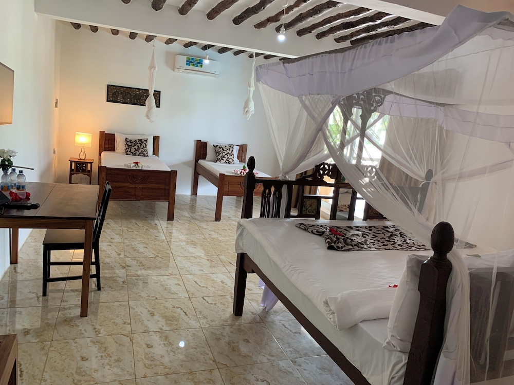 Isla Bonita Zanzibar Beach Resort 30/48
