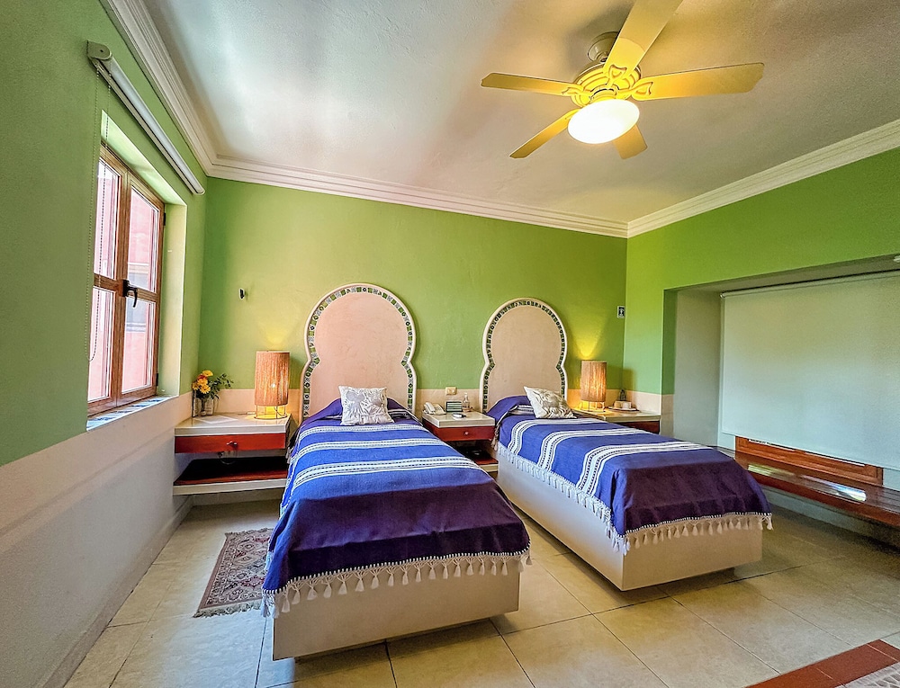 Hotel Casa San Angel 30/68