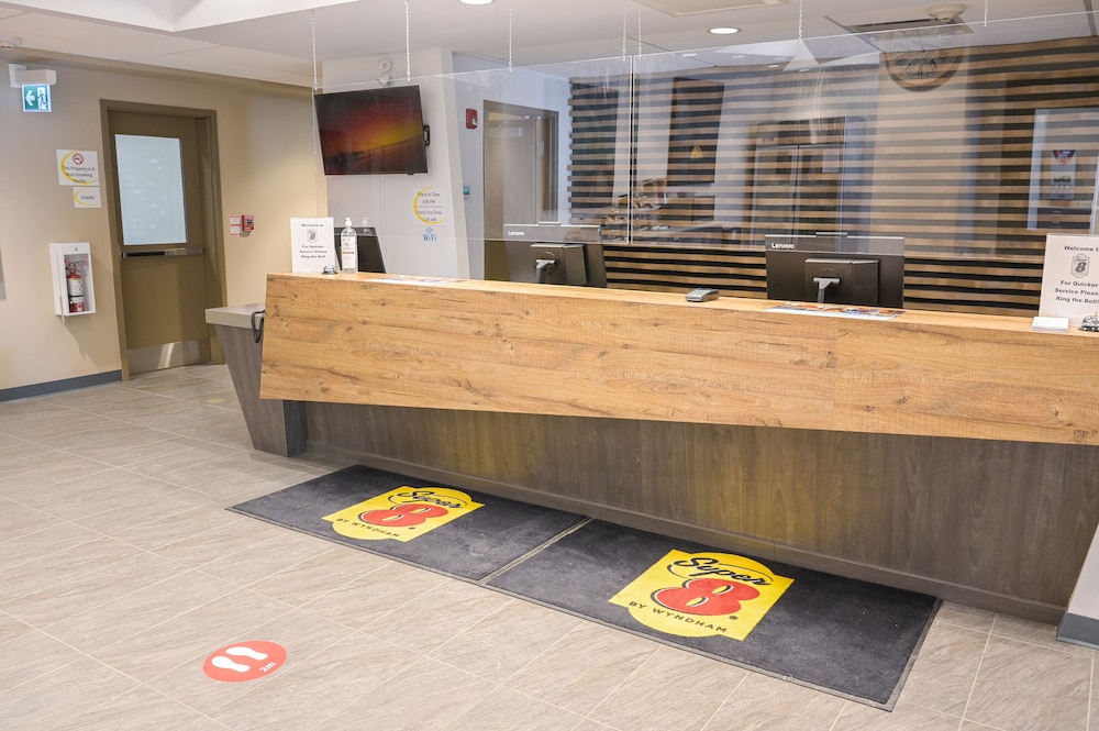 Super 8 by Wyndham Moosonee 6/50