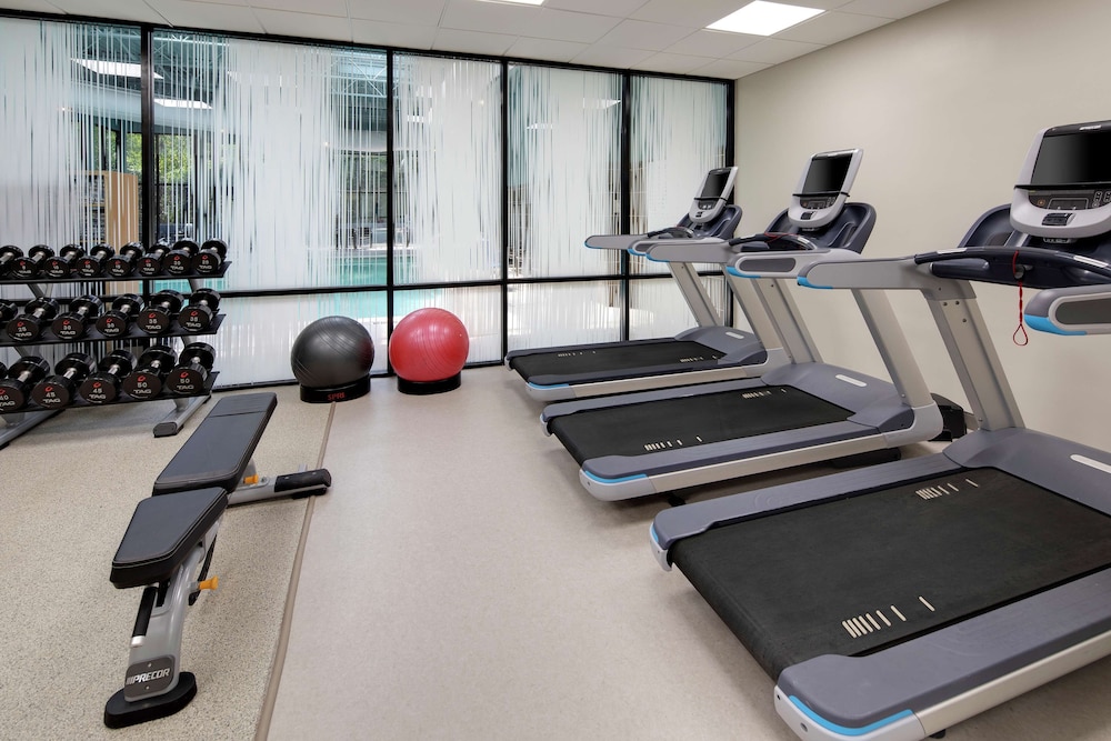 Embassy Suites By Hilton Atlanta Perimeter Center 27/60