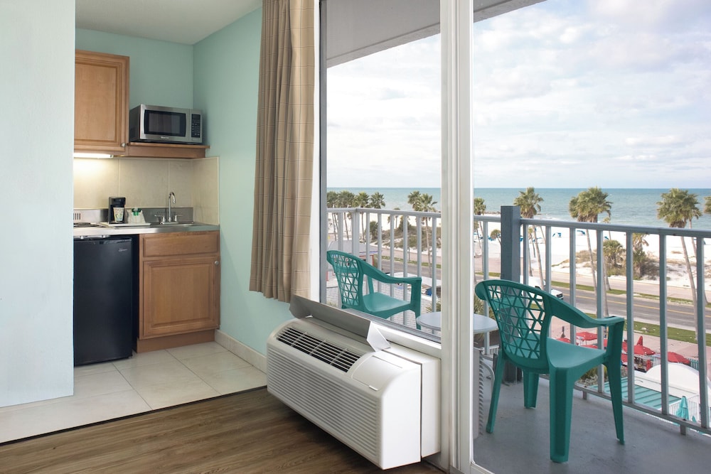Beachview Inn Clearwater Beach 41/60