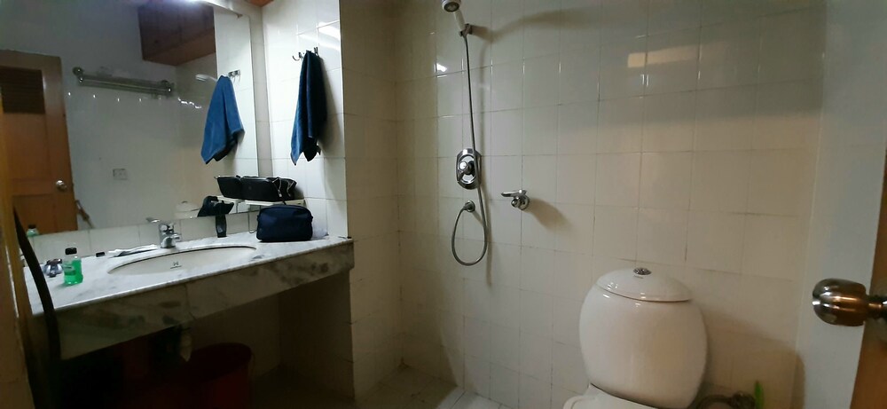 2 BEDROOMS, APARTMENT, CITY VIEW