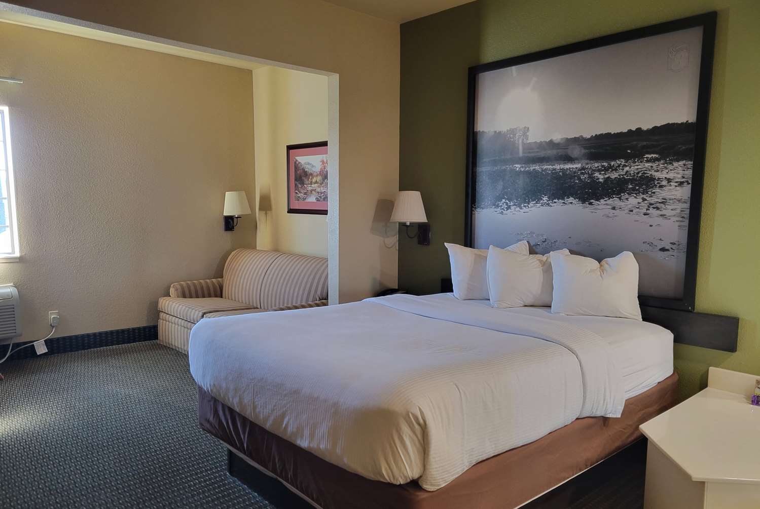 Super 8 by Wyndham Troy MO 9/20