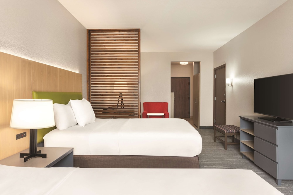 Country Inn & Suites by Radisson, Byram/Jackson South, MS 4/24