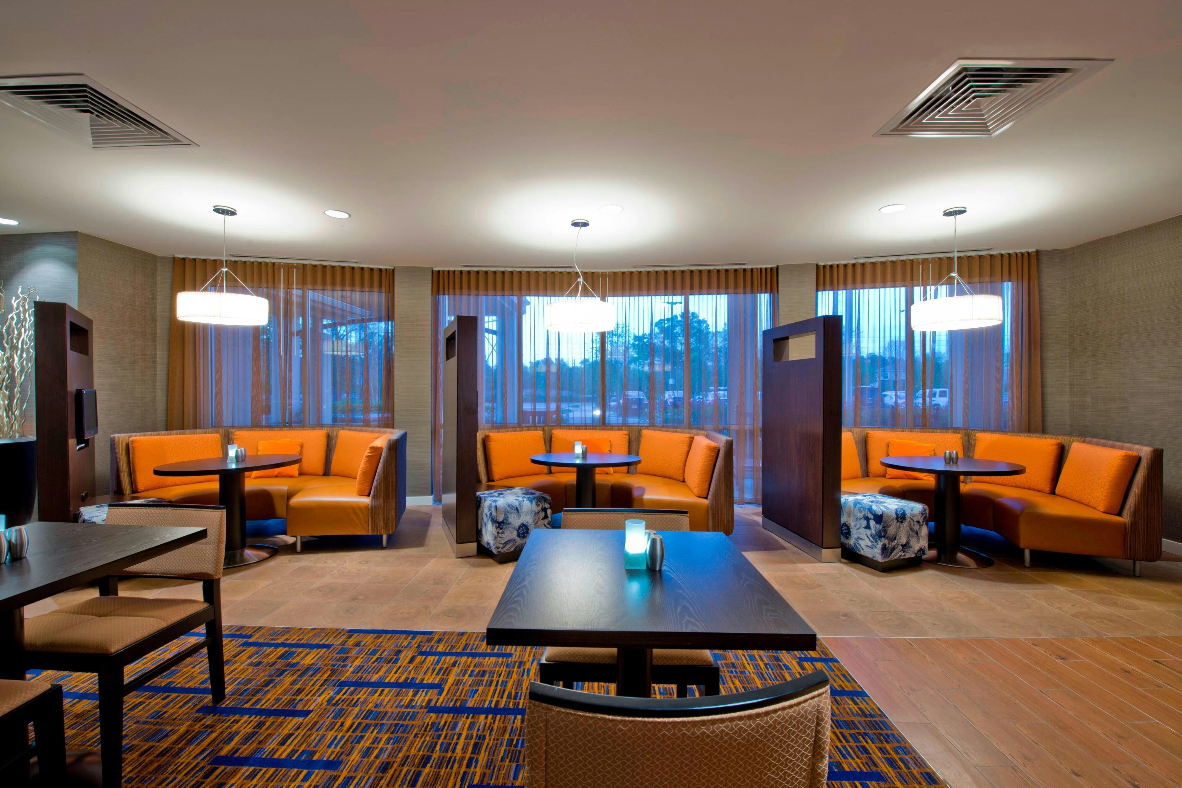 Courtyard by Marriott Jacksonville Flagler Center 26/43