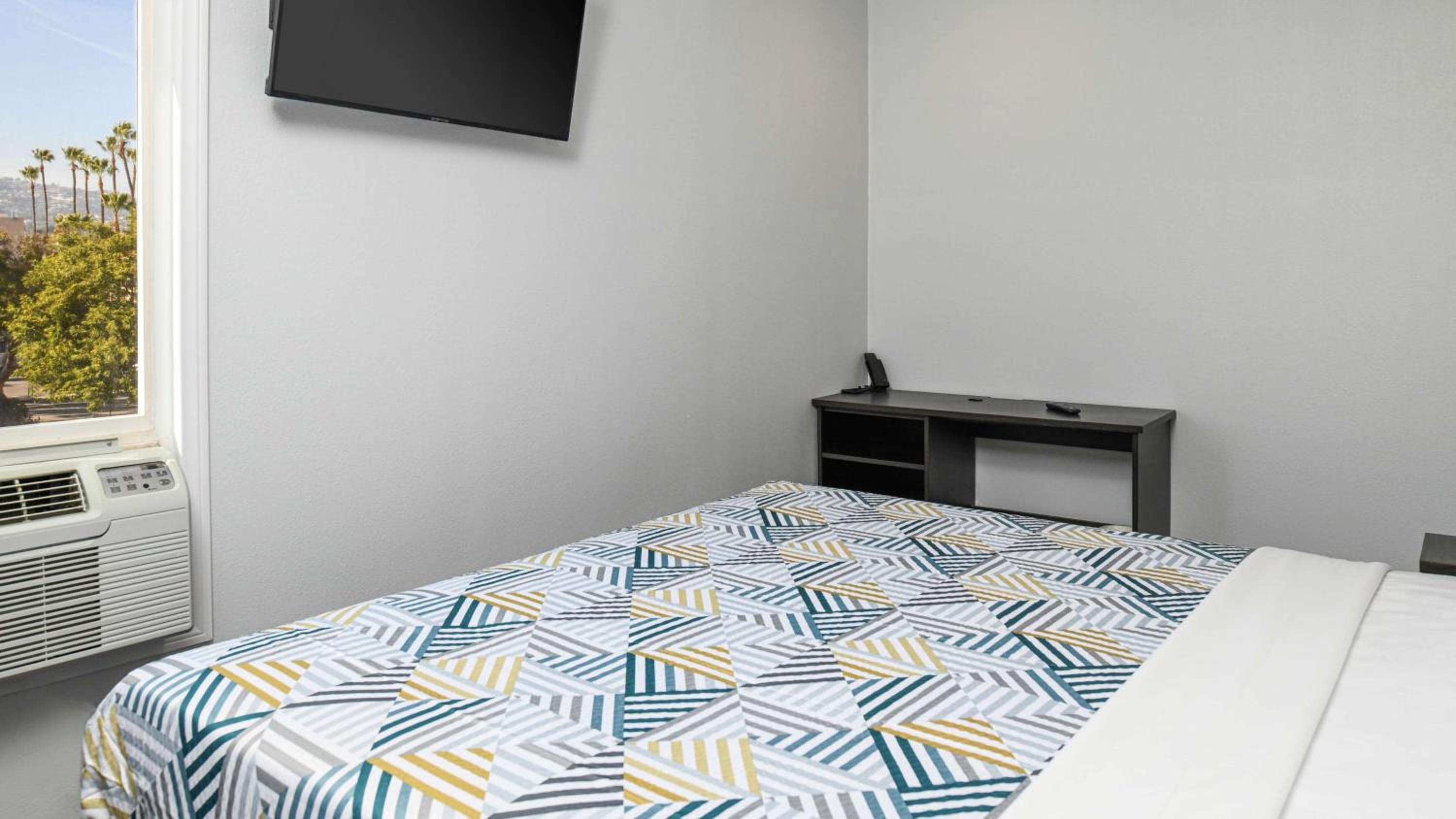 Motel6 San Pedro, CA – Port of Los Angeles 30/50